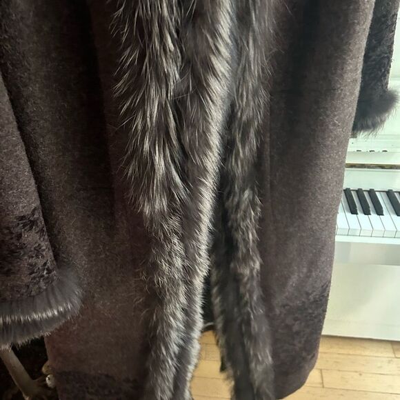 Hilary Radley Brown Trench Coat with Faux Fur Trim - Picture 8 of 16